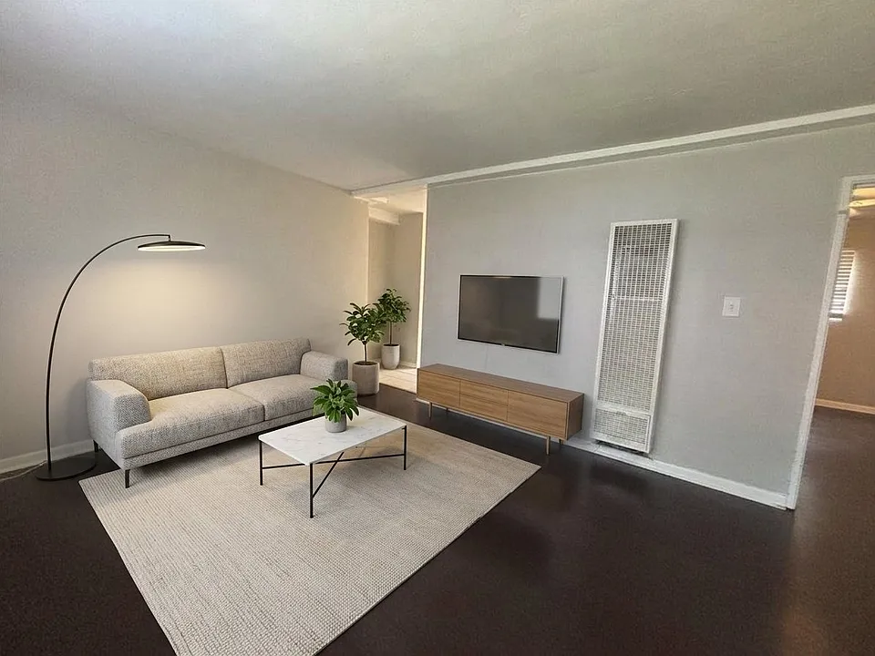 770 Myrtle St NE #12