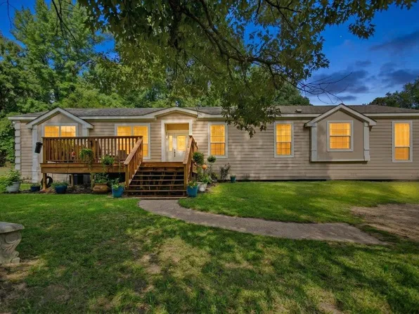 105 Pepper Cir, Diana, TX 75640