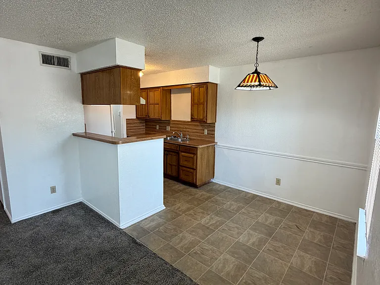213 S Beverly St #1 — Photo 4