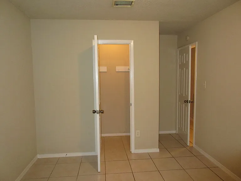 7802 Peacock Park — Photo 5