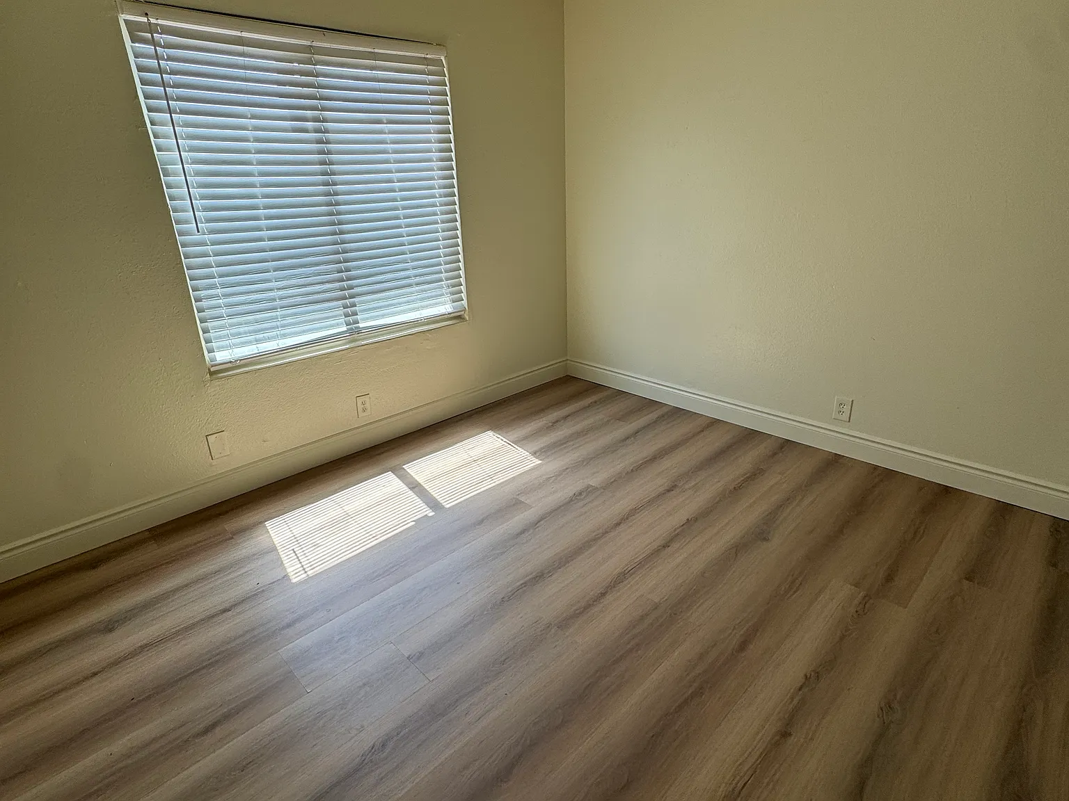 2741 Park Ave — Photo 2