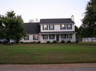 245 Red Fox Ln, Chesnee, SC 29323