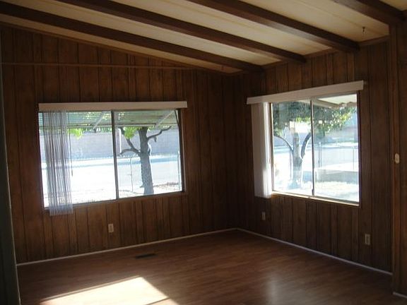 3rd image of 43578 Mayberry Ave