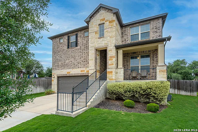 5 bed, 3.5 bath, 3640 sqft, $4,500 — Photo 3