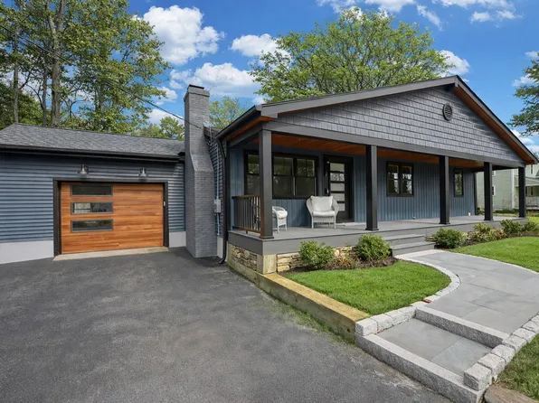 137 Walker Bungalow Road, Portsmouth, NH 03801