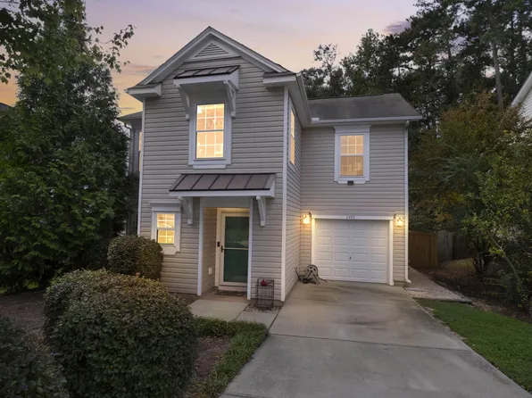 2455 Quarry Ridge Ln, Raleigh, NC 27610