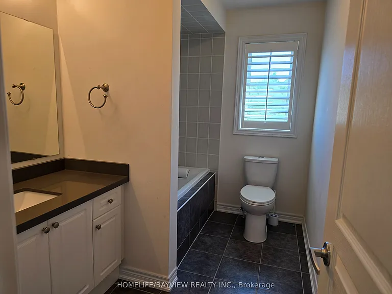 116 Sequin Dr — Photo 20
