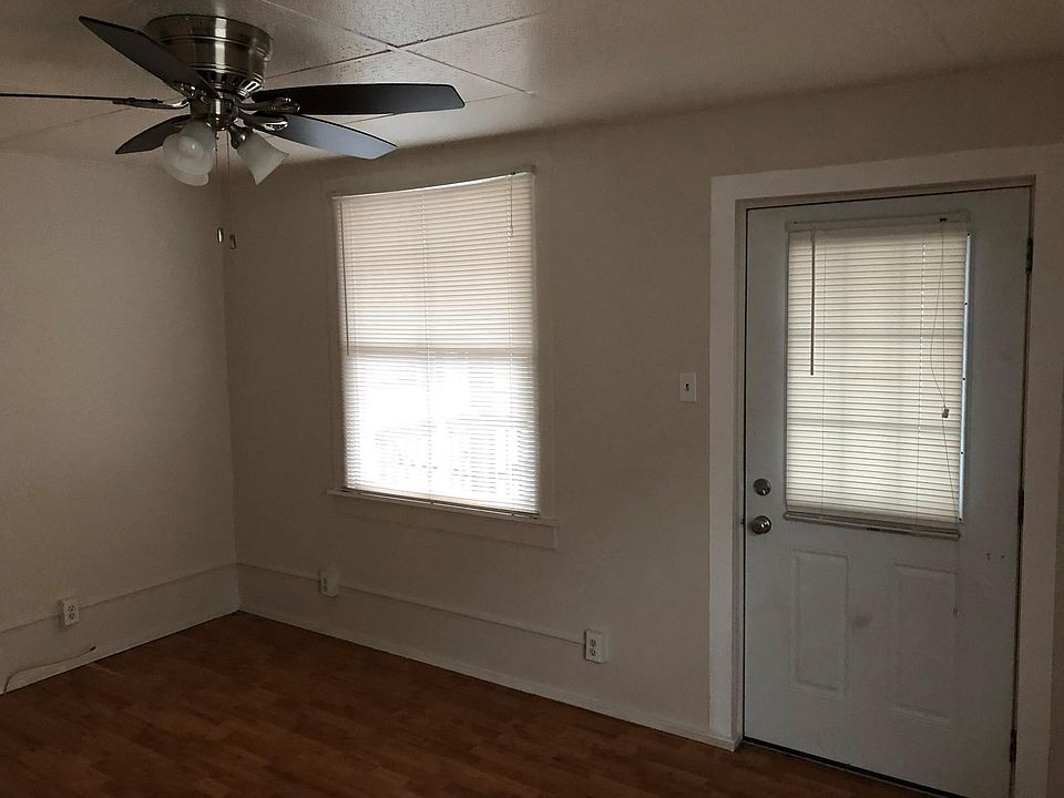 Living room - front door