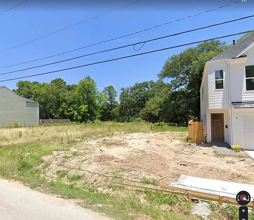 2nd image of 5706 Balbo St