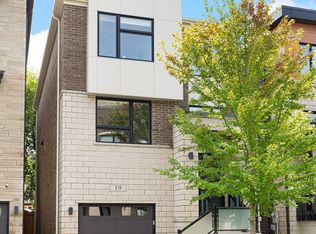 19 Hollyhock Ct, Toronto, ON M3B 0B4