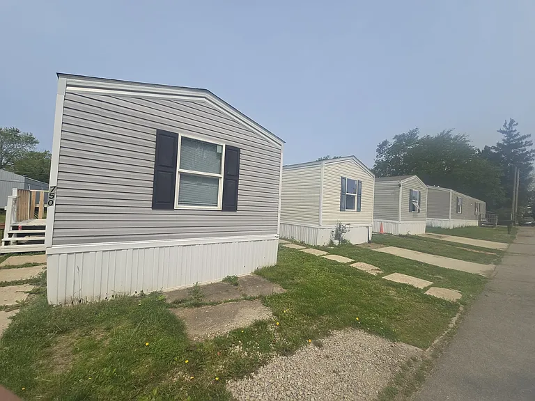 770 N Broadway St #770 — Photo 14