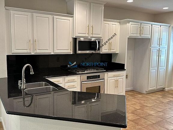 4th image of 2145 Sterling Dr