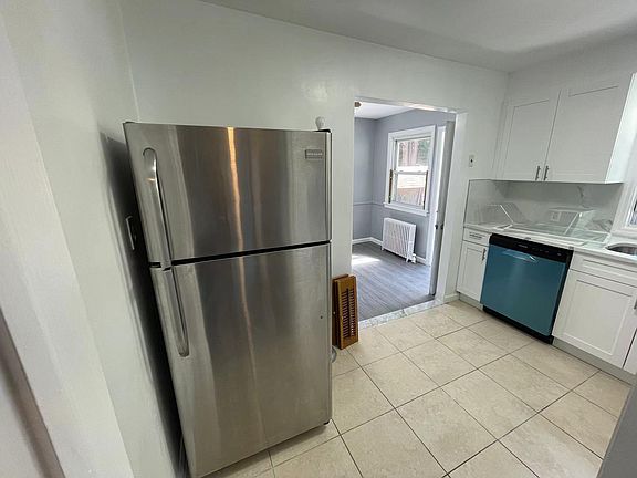 5th image of 9-16 2nd St #1