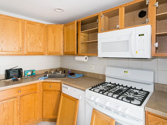 2nd image of 1525 W Hollywood Ave #1