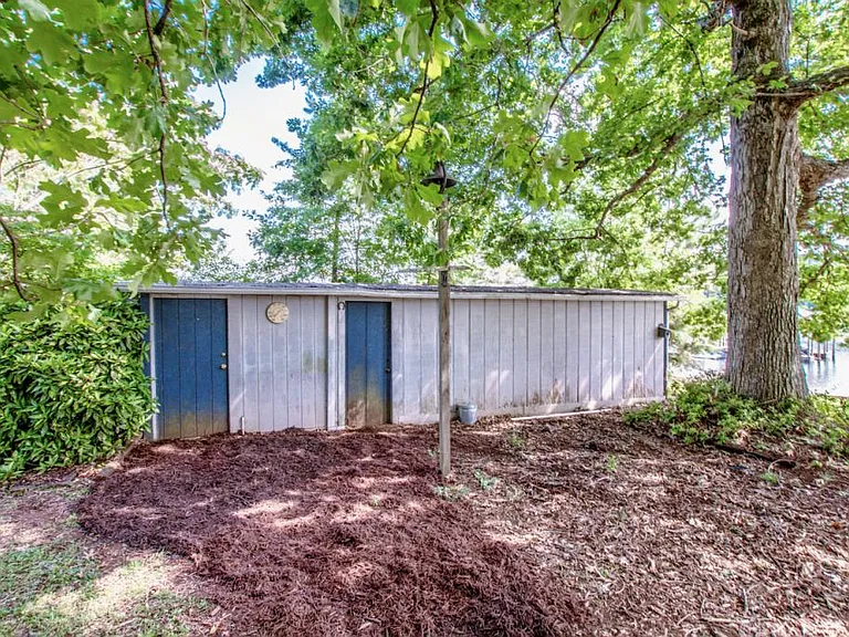 447 Kemp Rd — Photo 21