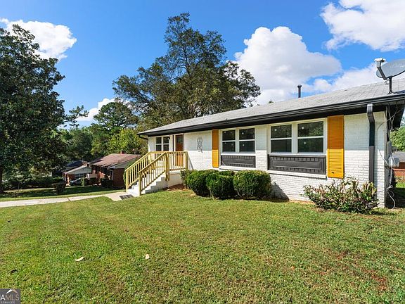 3rd image of 3981 Rutgers Dr SW