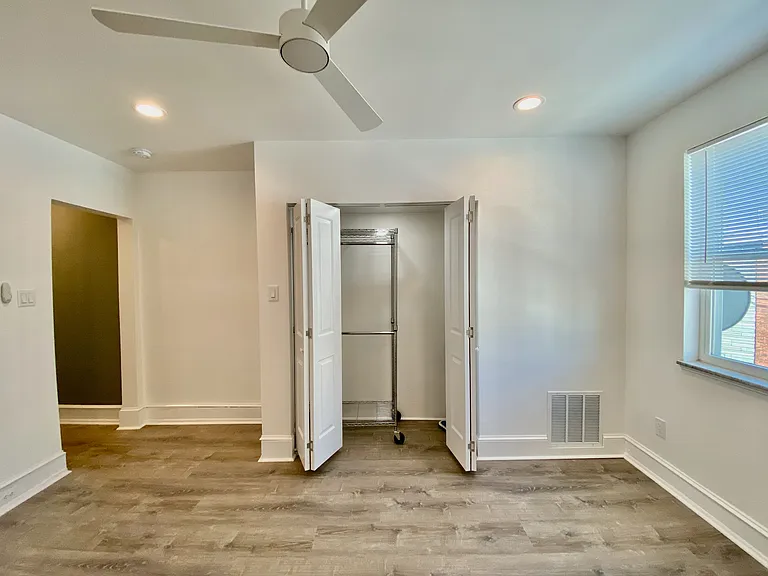 2532 S Broad St #2 — Photo 20