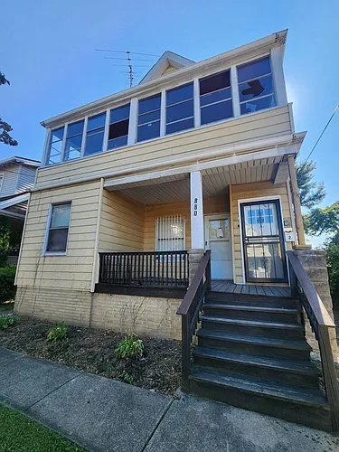 880 Stevenson Rd Cleveland, Oh. 44110 Photo 1