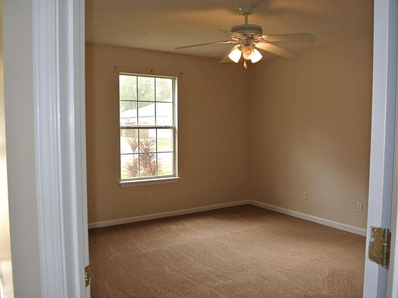 3rd image of 1057 Buccaneer Blvd