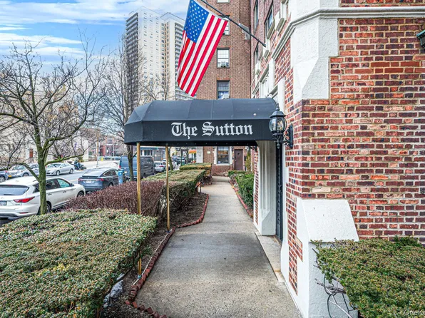 109-14 Ascan Avenue #4B, Forest Hills, NY 11375