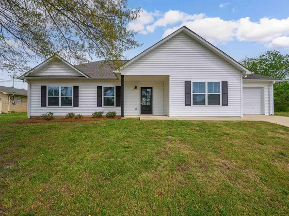 225 4th Ct, Pleasant Grove, AL 35127