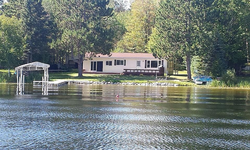 100 Feet of Sandy Frontage