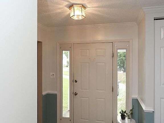 5th image of 758 Sunnyfield Ln
