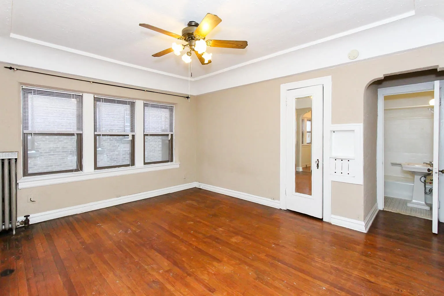 Manor Apartments — Photo 2