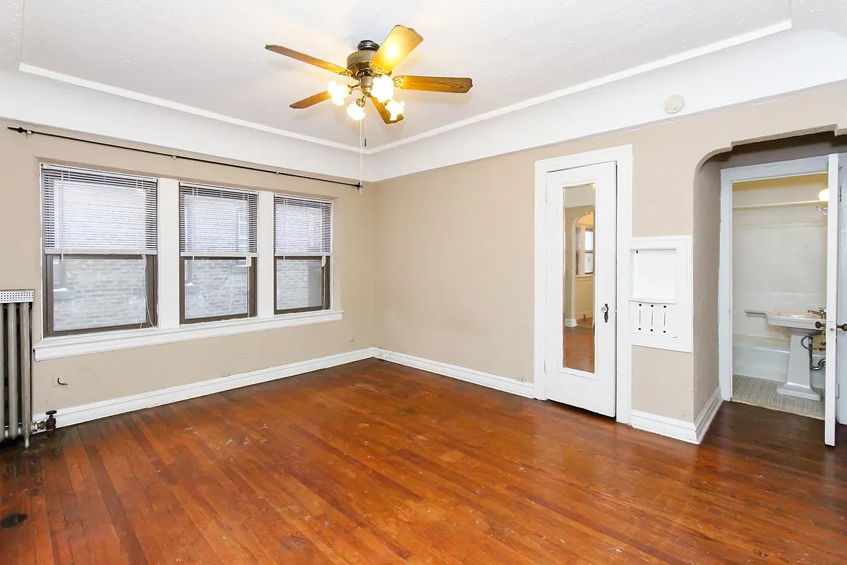 Building Photo - 2753 Euclid Heights Blvd