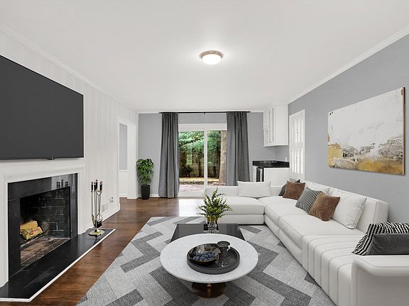 5th image of 6044 Gladden Dr