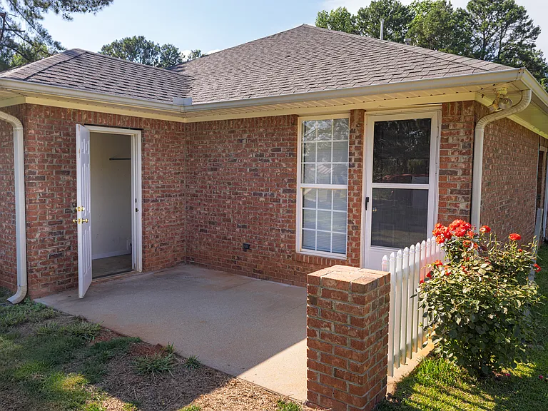252 Bethesda Rd #A — Photo 3