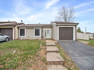 16 Honeybear Ln, Romeoville, IL 60446