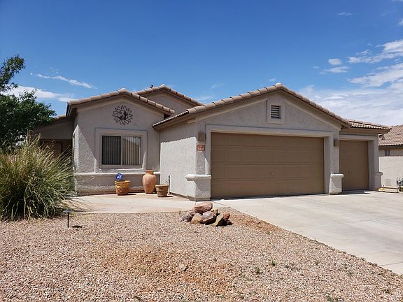 3rd image of 2081 Copper Sky Dr