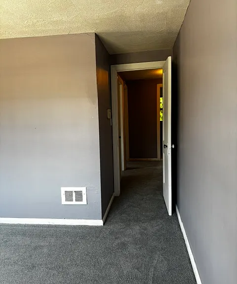 1931 Ewald Cir — Photo 6