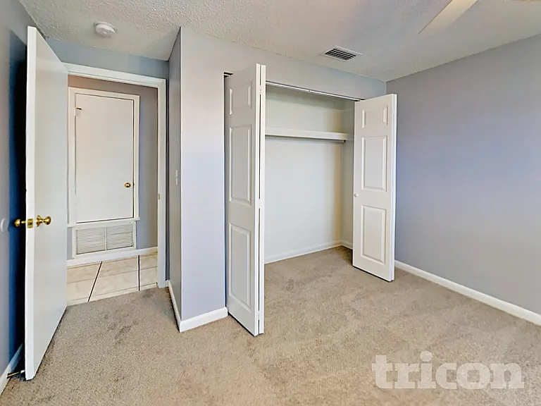 8235 Donaldson Dr — Photo 7