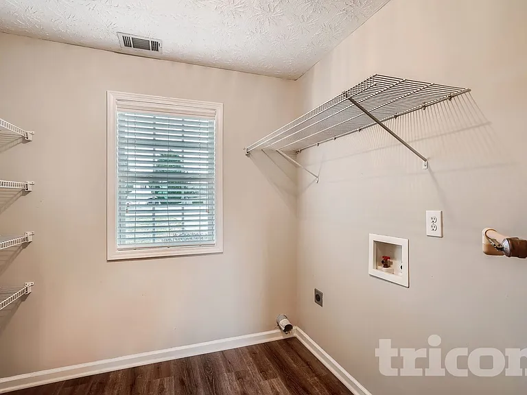 80 Maple Trce — Photo 10