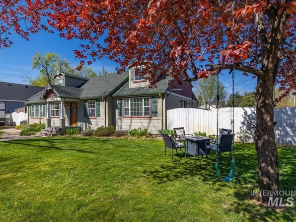 2949 James St, Boise, ID 83703