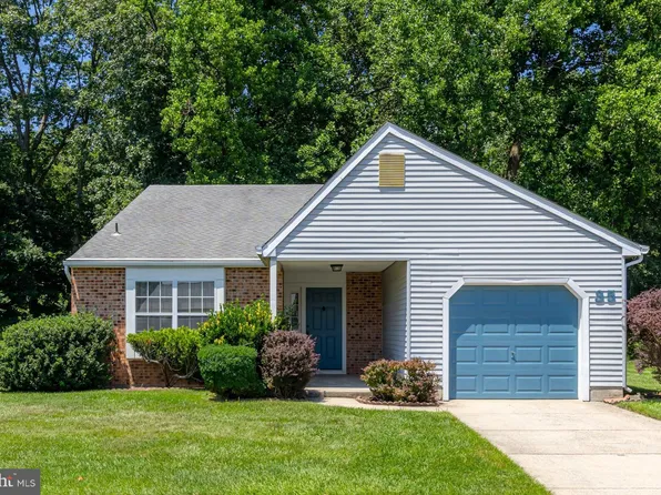 35 Pinecrest Dr, Deptford, NJ 08096