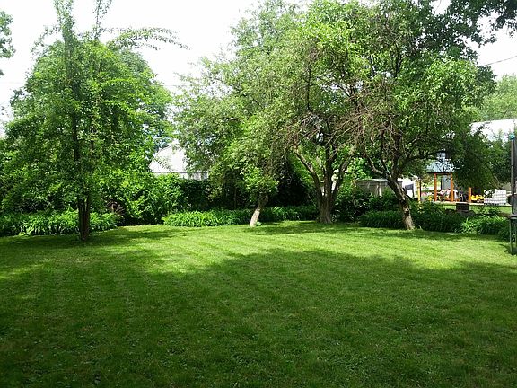 3rd image of 65 Joyce Dr