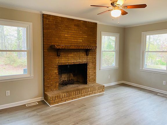 5th image of 510 Whispering Pines Dr