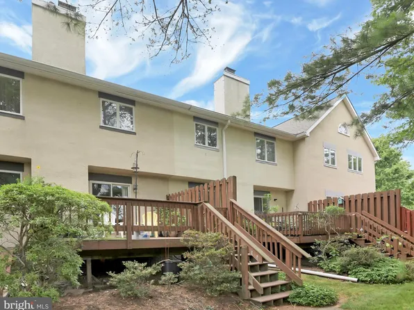 19 Exeter Ct, Princeton, NJ 08540
