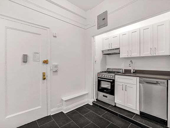 5th image of 245 E 11th St APT 1E