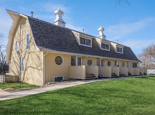 3201 Muscatine Ave #4, Iowa City, IA 52240