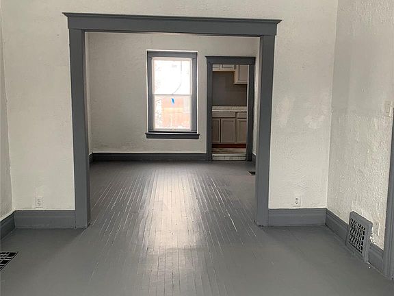 4th image of 3765 Northwestern St