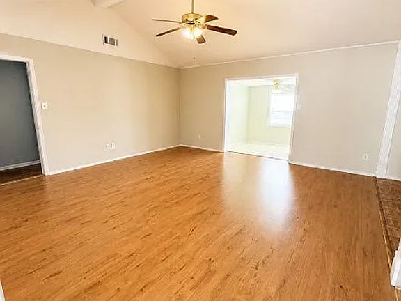 3rd image of 1625 Glendale Ave