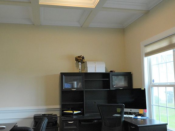 3rd image of 105 Seward Pl