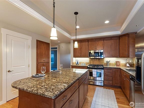 4th image of 3911 62nd Street NW