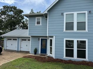 80 Shadow Lake Dr, Hattiesburg, MS 39401