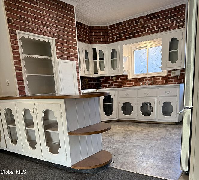 4th image of 491 2nd Street
