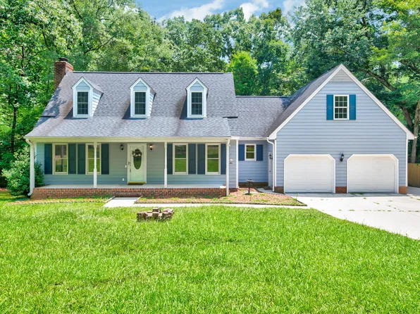 1433 Andersonwood Dr, Fuquay Varina, NC 27526